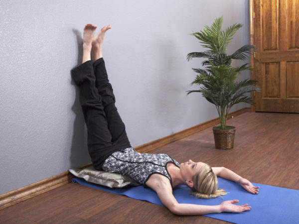 Viparita Karani / Legs-Up-The-Wall Pose (Variation 1) – Sleep Better –  Yoga365Days