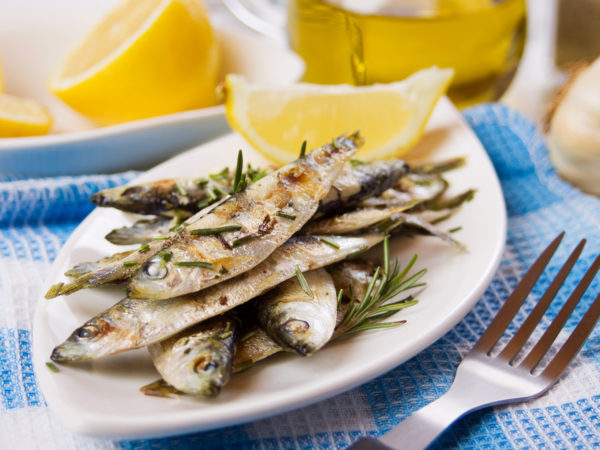 Video: How to Eat &amp; Enjoy Fresh Sardines | Dr. Weil